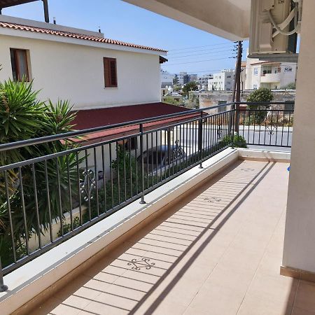 Lovely Apartment At The City Center Of Paphos Buitenkant foto