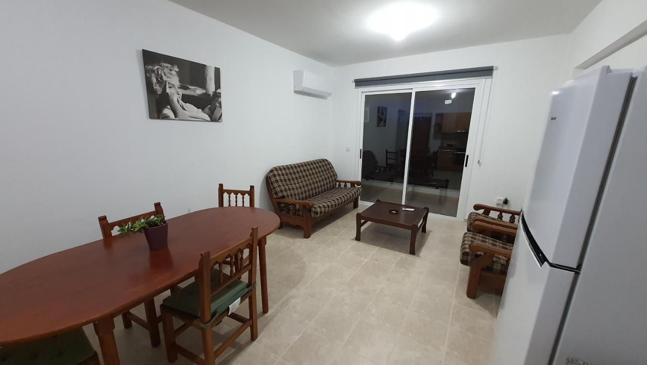 Lovely Apartment At The City Center Of Paphos Buitenkant foto